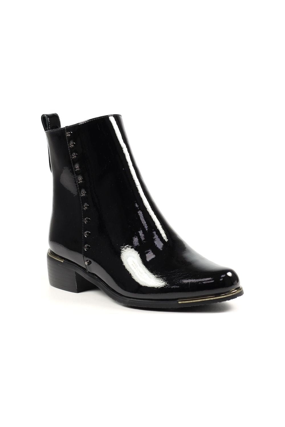 Lunar GLC 794 Violette in black patent boots