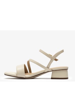 Clarks Serina35 Strap in Cream leather