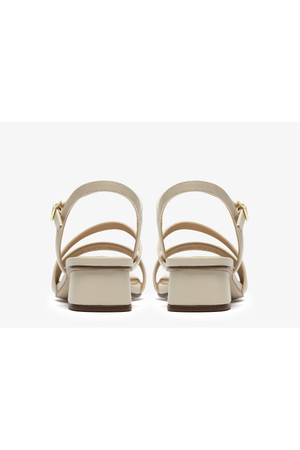 Clarks Serina35 Strap in Cream leather