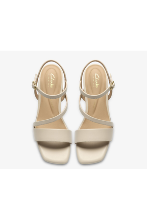 Clarks Serina35 Strap in Cream leather