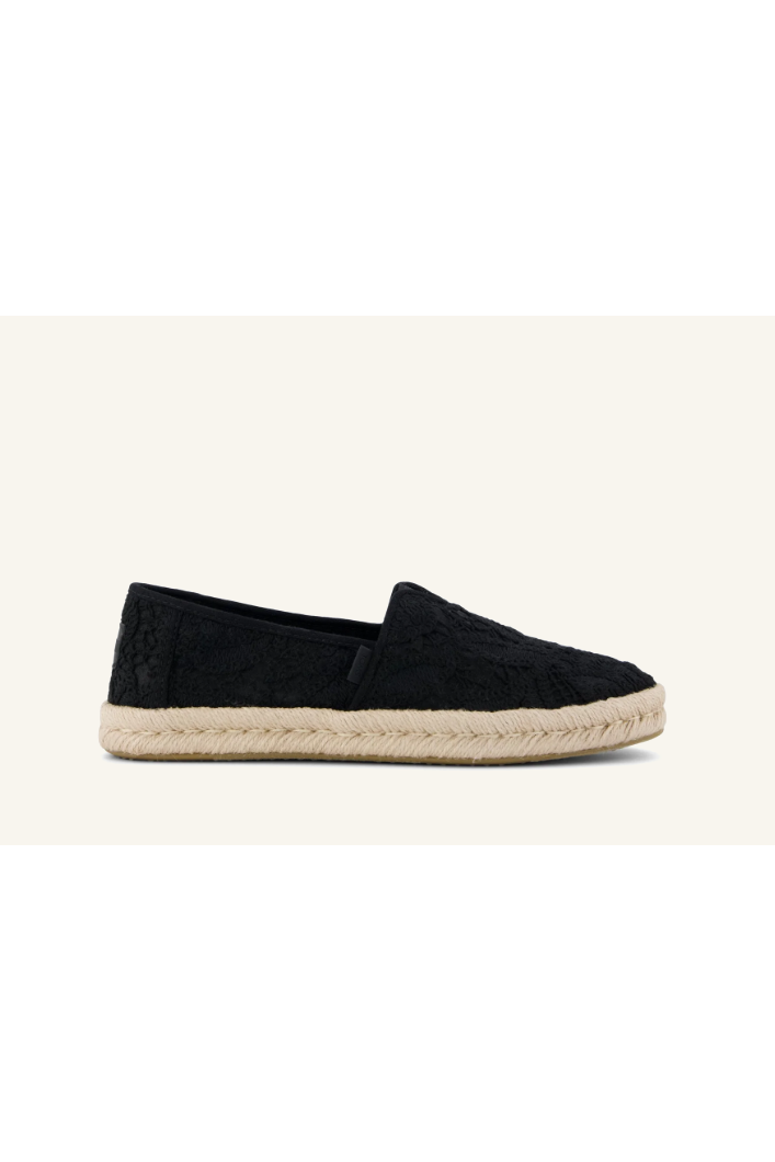 TOMS  Alpargata Rope 2.0 in Black floral crochet