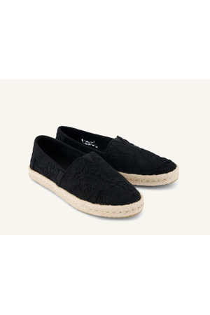 TOMS  Alpargata Rope 2.0 in Black floral crochet