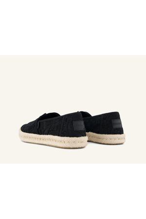 TOMS  Alpargata Rope 2.0 in Black floral crochet