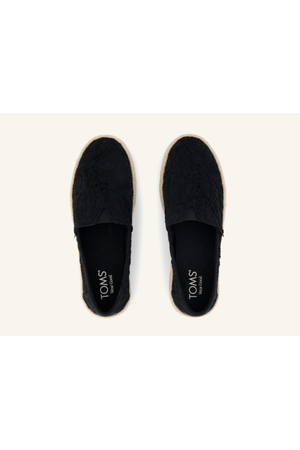 TOMS  Alpargata Rope 2.0 in Black floral crochet