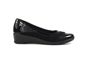 Lunar Marian wedge shoe FLN 051 in Black
