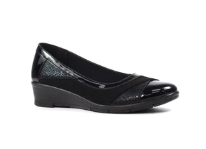 Lunar Marian wedge shoe FLN 051 in Black