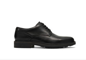 Clarks Newford Lace in black leather