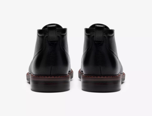Clarks Aldwin2 Chukka in Black leather