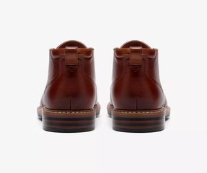 Clarks Aldwin2 Chukka in Brown leather