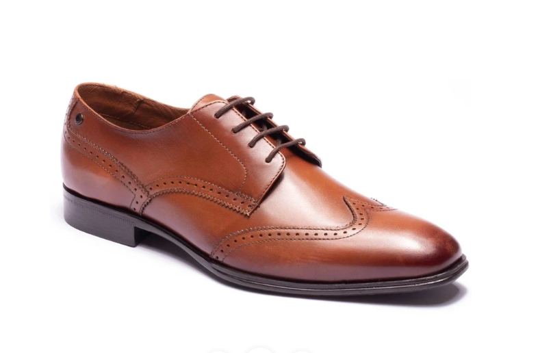 Base London Sloane Waxy Brogue Shoes in Tan