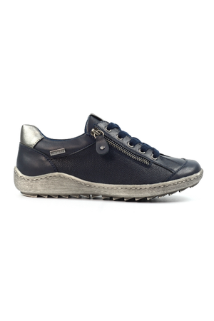 Lunar Sloan waterproof trainer in Navy DLB082