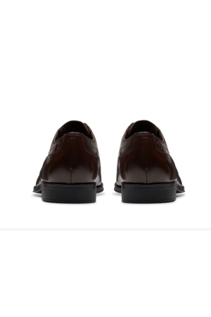 Clarks Paulton Lace in Brown Leather
