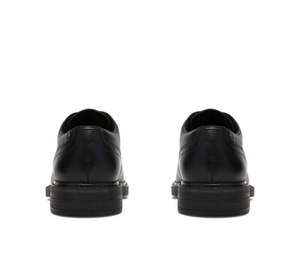 Clarks Newford Lace in black leather
